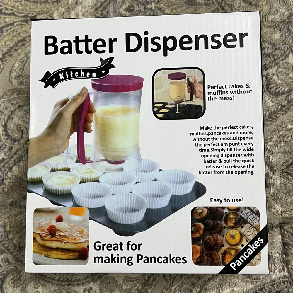 Batter Dispenser with Pink Lid New in box. Holds 4 cups